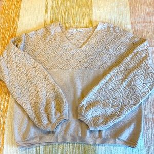 Ballon sleeve pink sweater.